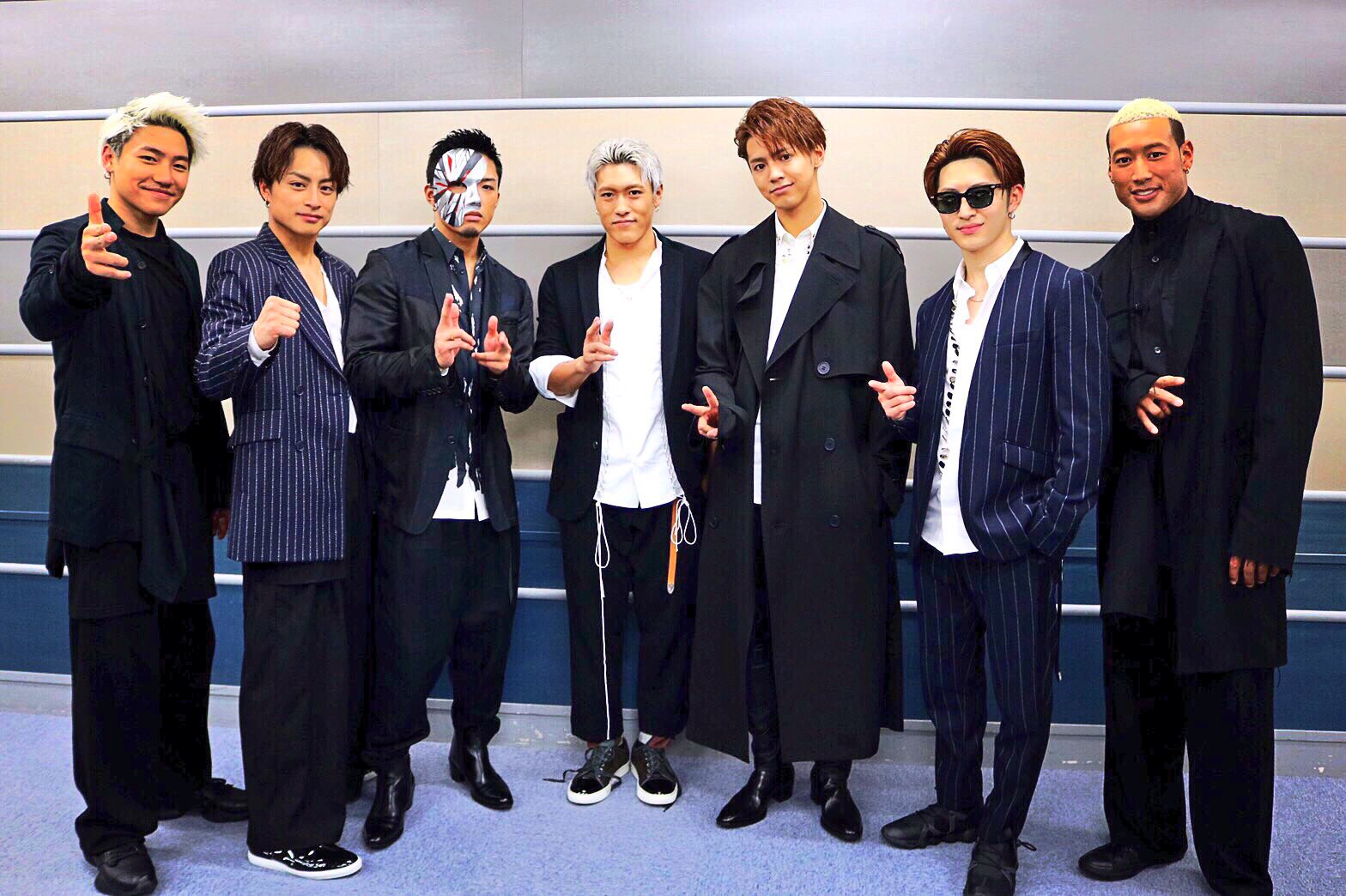 Generations公式アカウント 11 18のミュージックステーションに生出演が決定いたしました 11 16発売の新曲 Pierrot をパフォーマンス 是非ご覧ください Mステ Generations Gene Pierrot Ryota T Co 9en1kkb0mo Twitter