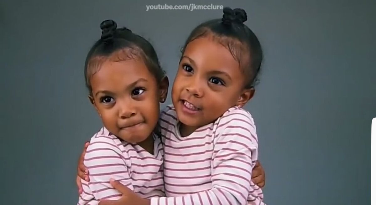 In a cute bonding moment only twins could share, Alexis finds out sister Ava is one minute older upsetting her. 😂 youtu.be/bfiFAbMLTwc