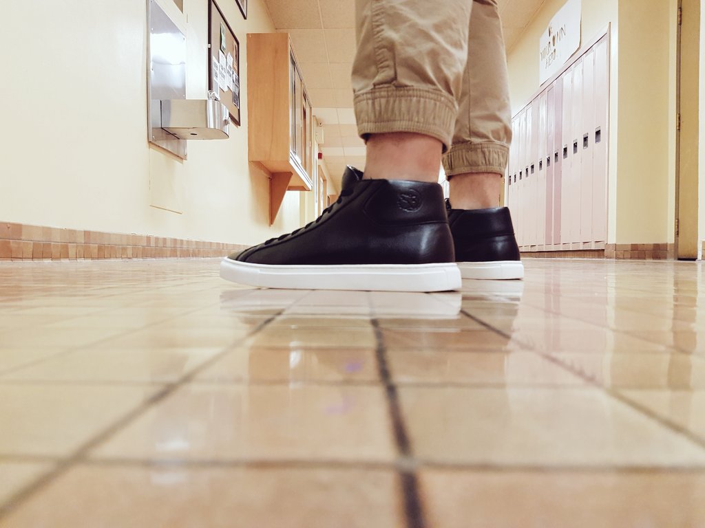 MrChuiTDSB's tweet photo. Amazing shoe story @CTA_Tweets @BeckieDiLeo @SullyWong #6ixess #sneakerhead #stepbystep https://t.co/JWyQXur8Dg
