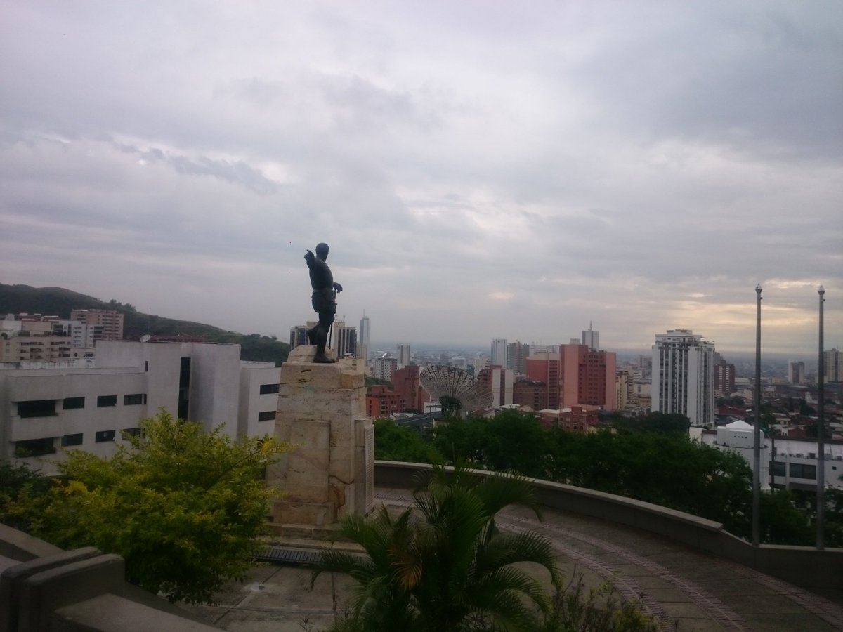 andrespawer's tweet photo. 7:19 #Cali #destino #santafedeantioquia #enduro #bike #nacionalenduro #cuyriders #TRT #trylogyracingteam https://t.co/1Qir4eqTw4