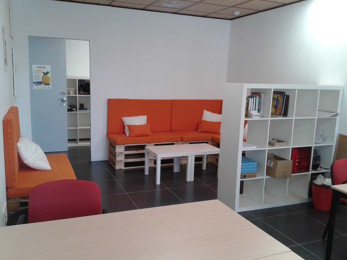 InnovAtlas's tweet photo. ¿Buscas un #Coworking en #Algeciras? Este es tu sitio, por sólo 45€/mes, pregunta aquí! https://t.co/dhg2nByLmY  #emprendedores #Gibraltar https://t.co/eNLZeSag2r