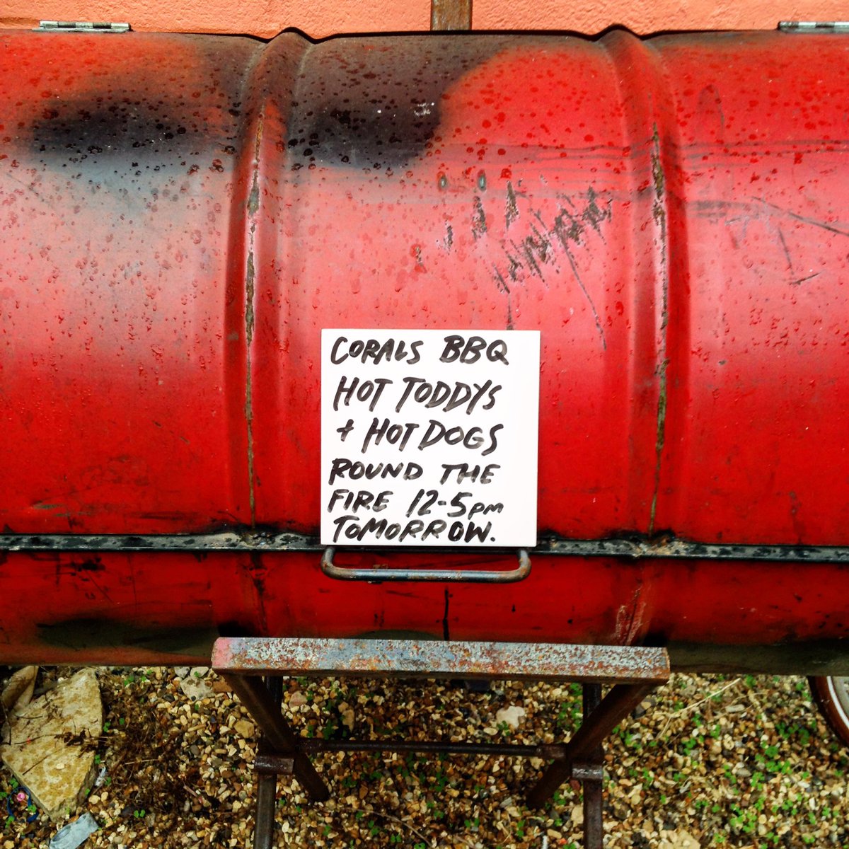 hot toddy's &amp; hot dogs round the fire in the <a href="/coralslondon/">******</a> garden tomorrow 12-5pm. Bring your own sparklers. 💥