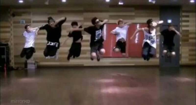 YGP_twt's tweet photo. ジャンプ力、今も変わらず120点！！
#笑ってはいけないBTS24時 https://t.co/AKJkqaah8D