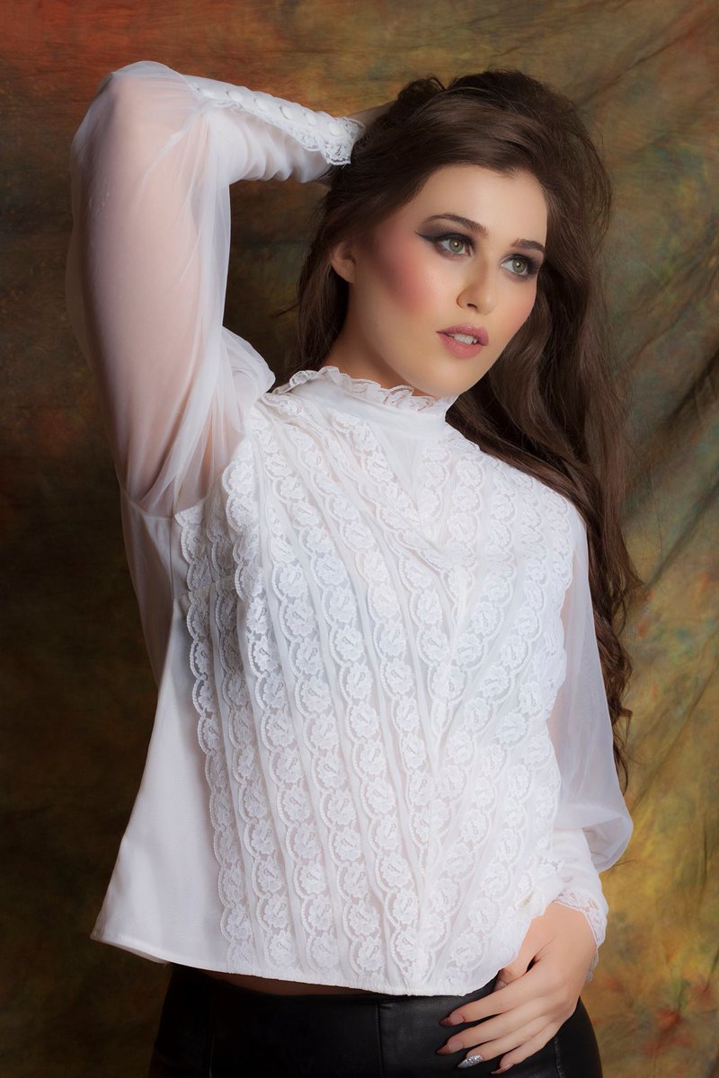 _Capture_you_'s tweet image. #studio #fashionphotography #model