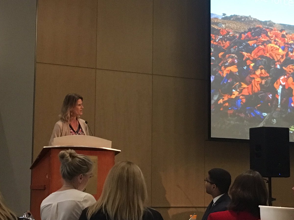 3poProject's tweet image. Powerful speech by @Access2Rachel on the crisis of compassion we face. Global strategy must be human-centred, not state-centred #3P2016