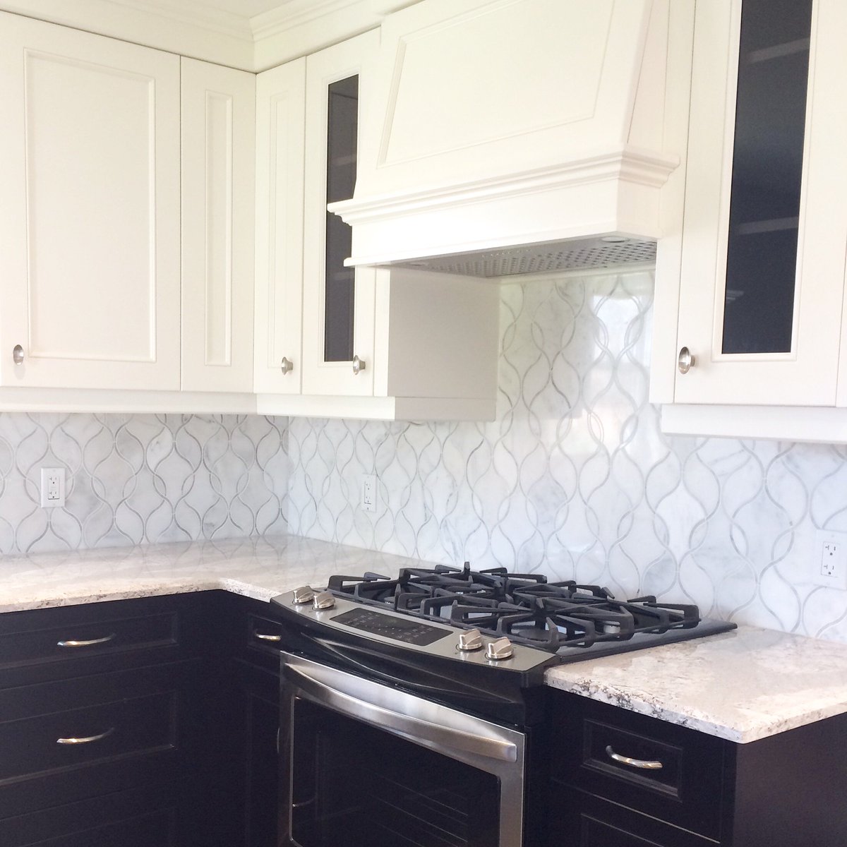 Beautiful! #happyclients #happydesigner #HappyFriday #marble #quartz #customhood #Smithville