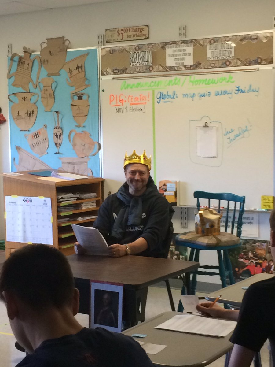 mcarls's tweet image. King Louis XVI @BrianEdmister about to be put on trial in Mrs. Horne&apos;s class @GenValleyNews #GoGVCS