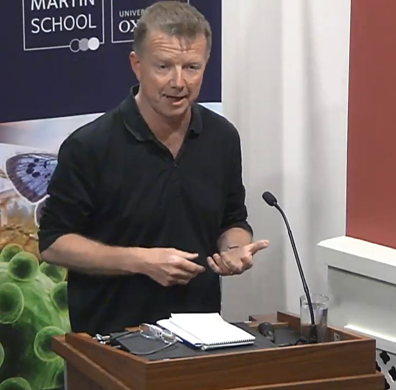 jomroche's tweet photo. Duncan Green comes to speak for the people - not statisticians  @fp2p #AtkinsonCommission https://t.co/E0Uuif2jsm