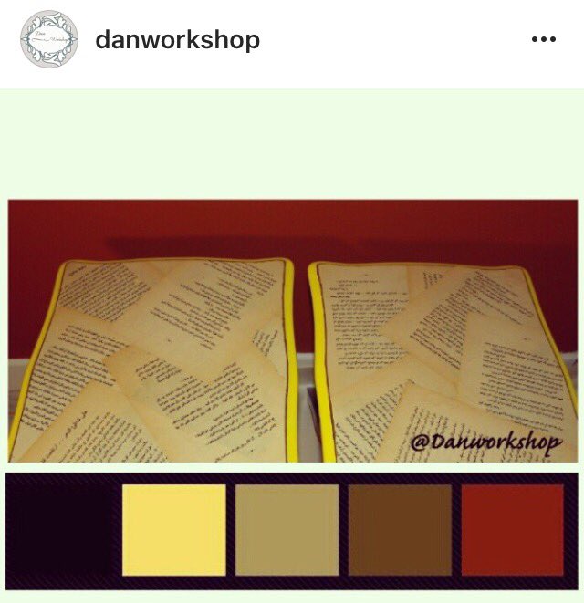 danworkshop's tweet image. أحد أعمالنا السابقة .. طاولات جانبية باستخدام ورق من كتاب حقيقي قديم 😍