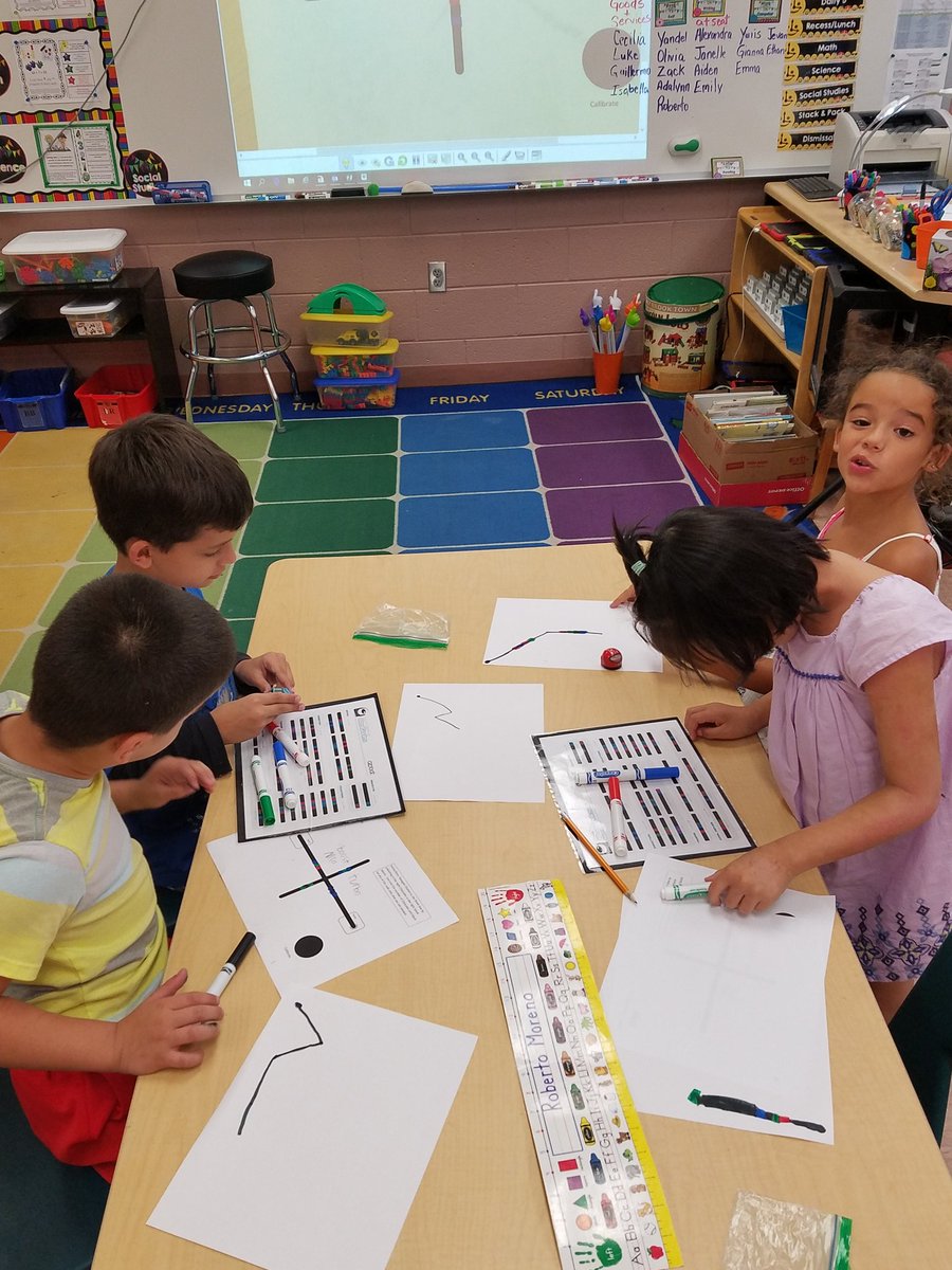 minerdes's tweet photo. Fun Friday...Coding with Ozobots! @VMEPatriots @collierschools #ccpssuccess https://t.co/e7IwKGbT1b