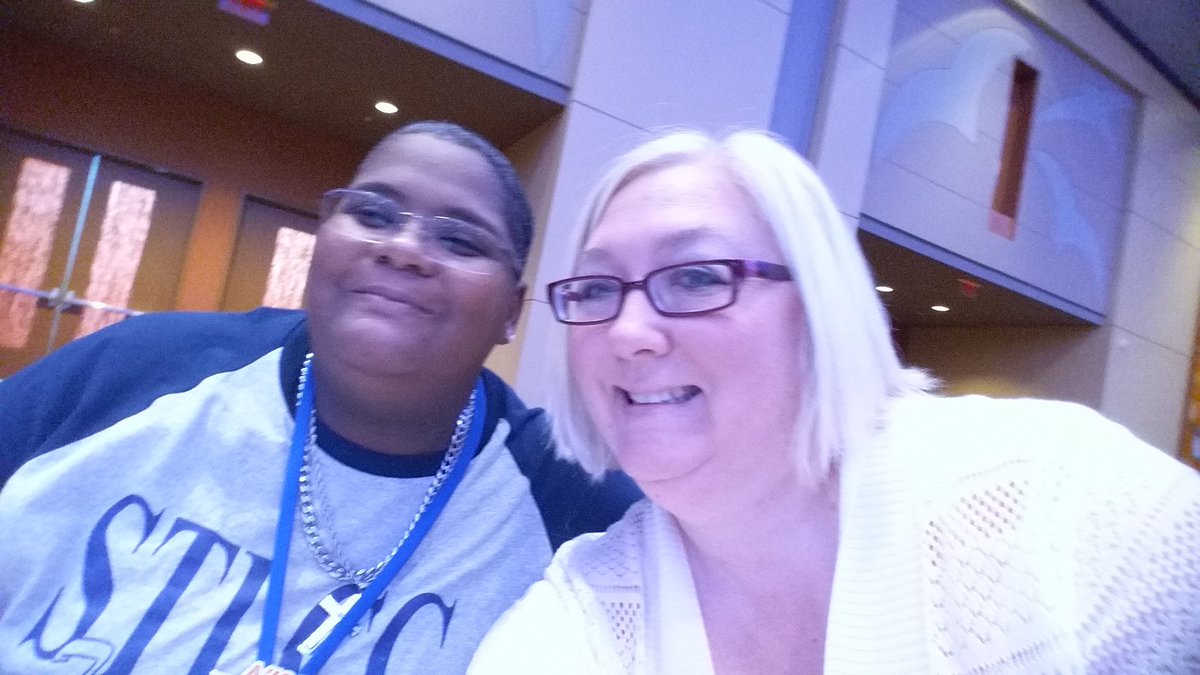 StaceyBKC's tweet photo. Making new friends while supporting education!   It's what we do!  #ForwardTogether16.  #Mcckc. #StlccFP https://t.co/3fURTQnu6c