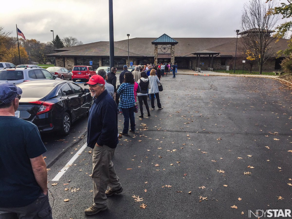 mykalmphoto's tweet image. Line currently for early voting at #avon library #INVotes