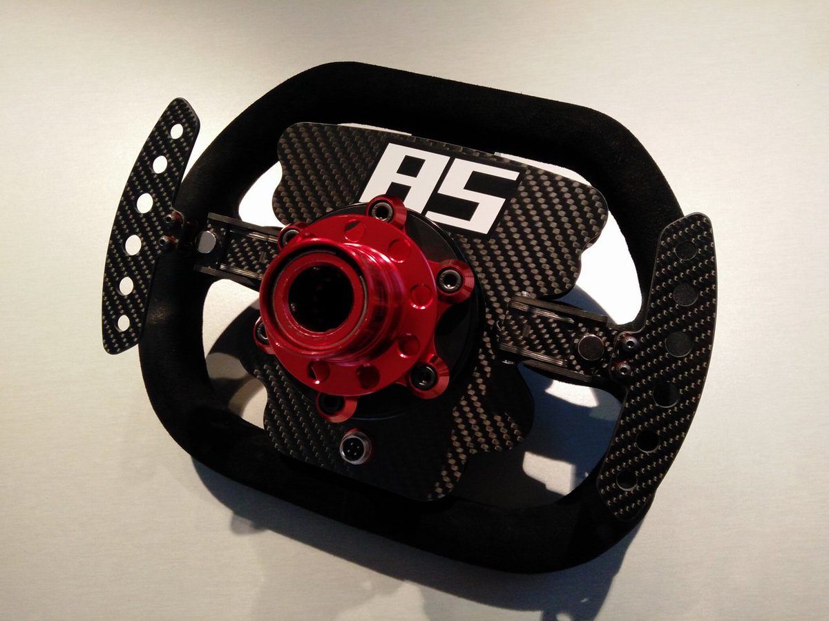 Astroxyn's tweet image. Testing something new. Because why not ! #simracing #asdesign @Astroxyn @MomoMotorsport