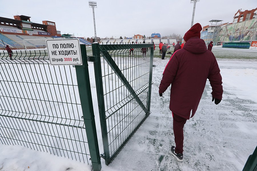 Як на Росії тренуються на снігу в лютий мороз - фото 2