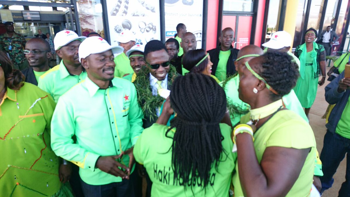 LabourNaweza's tweet photo. The reception was joyous and awesome #RiftIsLabour https://t.co/Zk3Y6tr7kc