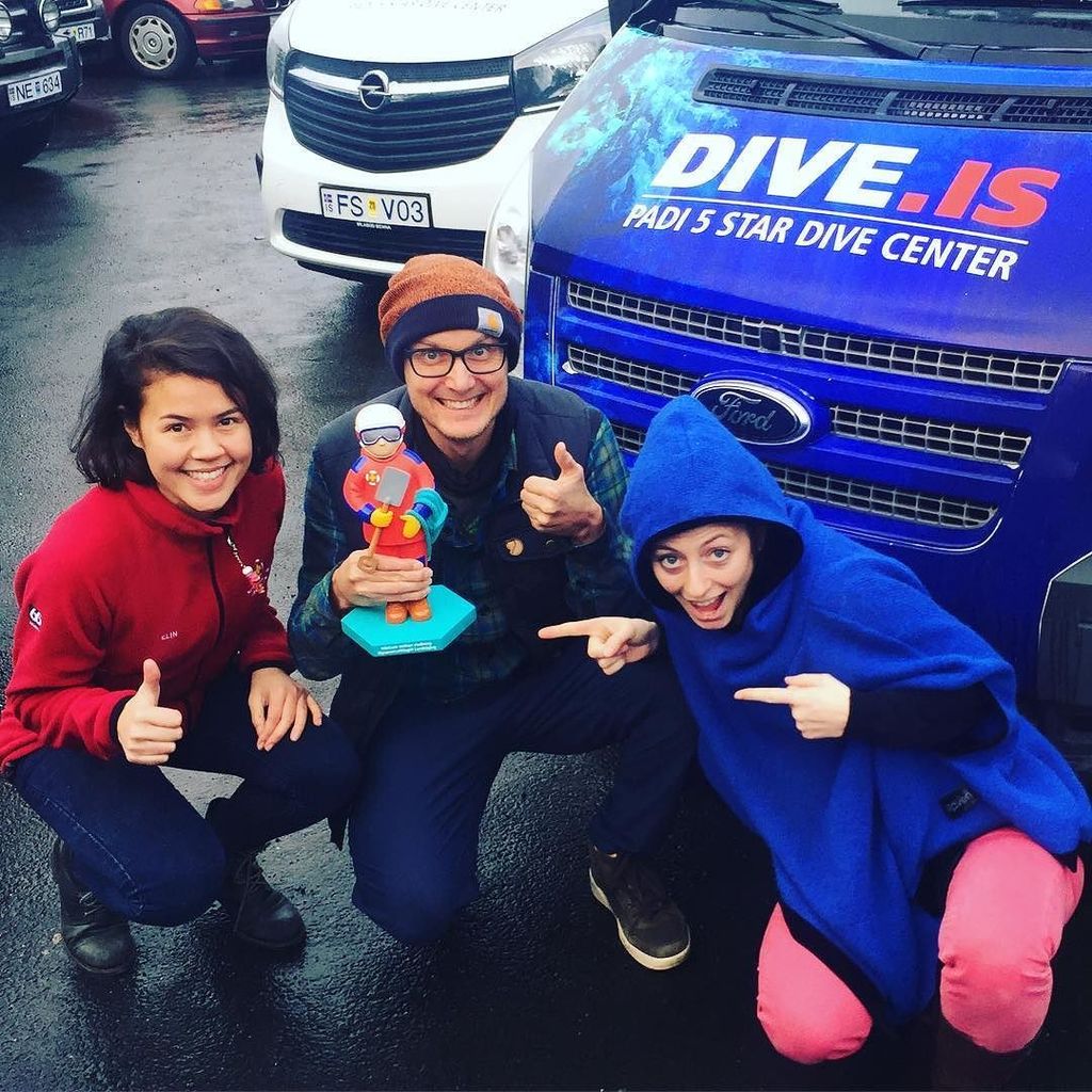 dive_is's tweet photo. Today, #diveis supported ICE-SAR, the Icelandic Association for Search and Rescue purchasing Neyðarkallinn! 🙌🏻 Elín… https://t.co/ldHJuod3NN