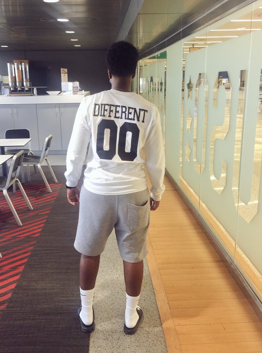 LookAtPrime_'s tweet photo. Reppin' #BWD @BlackWhiteDiff ✊🏾

Get yours at: https://t.co/wBLiVzLGKx https://t.co/dIPmQMD71o