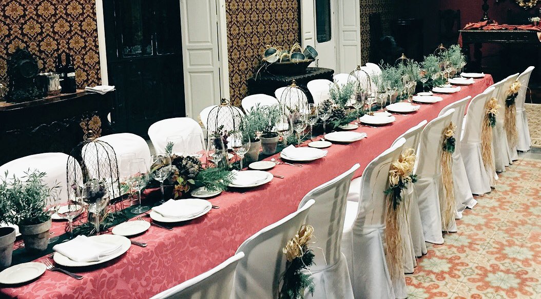 ¿Quieres una mesa de navidad como esta? 📩contacta con nosotros cateringalvaroa@gmail.com