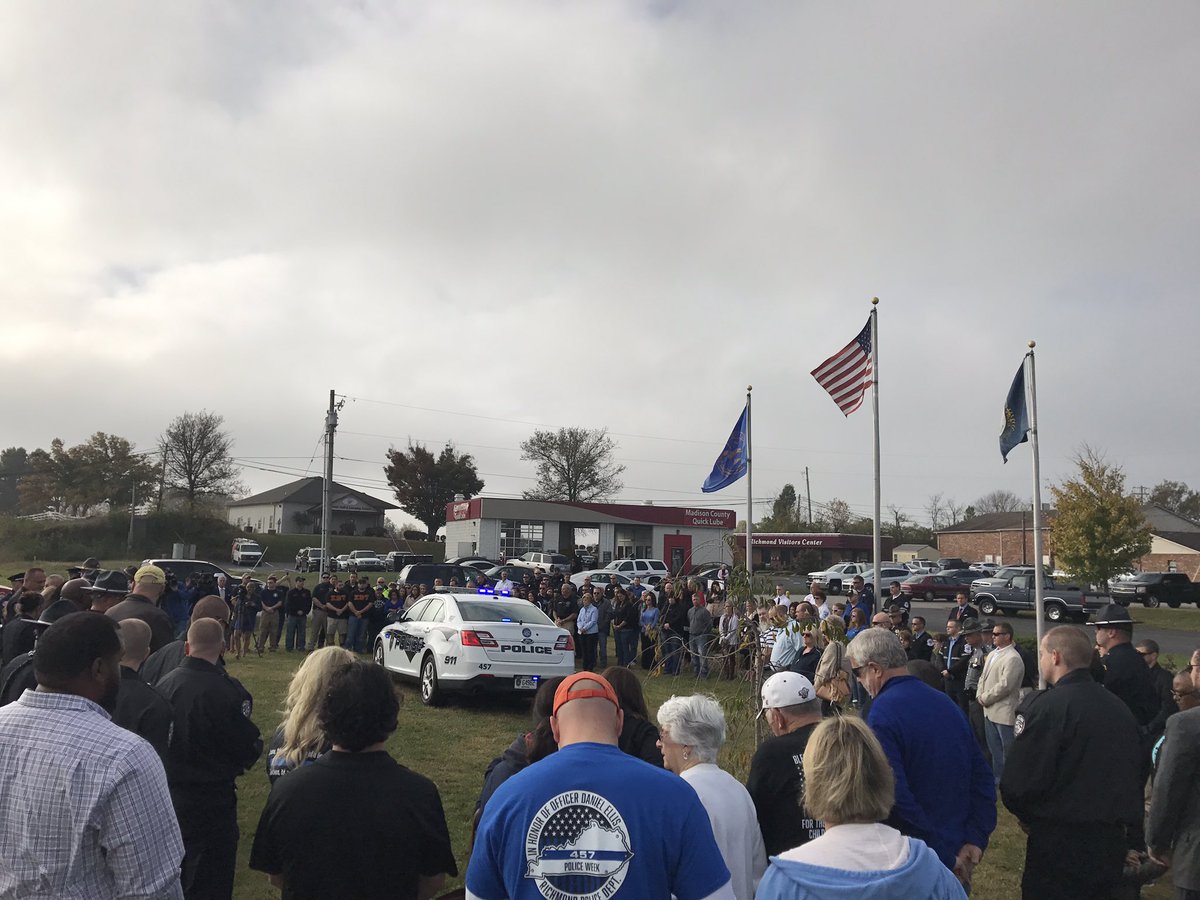 RichmondPDKY's tweet photo. Thanks to all who came out to @RichmondPDKY to remember the life and sacrifice of our brother, OFC Daniel Ellis #HerosLiveForever #RIP457 https://t.co/lWljYyiB6V