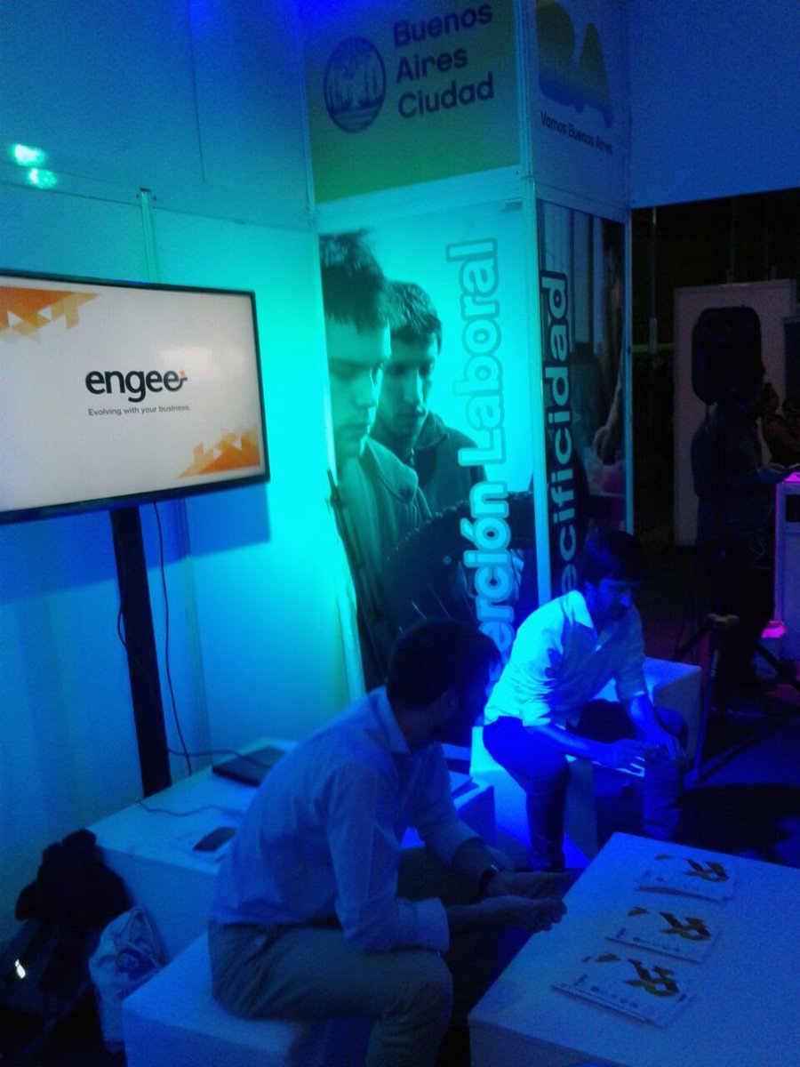 engeeit's tweet photo. Ayer estuvimos en #ExpoFormaciónLaboral contando la experiencia emprendedora de https://t.co/3pS2uFNTiG. Gracias @EducacionBA por el espacio https://t.co/Sxw0PExKQV