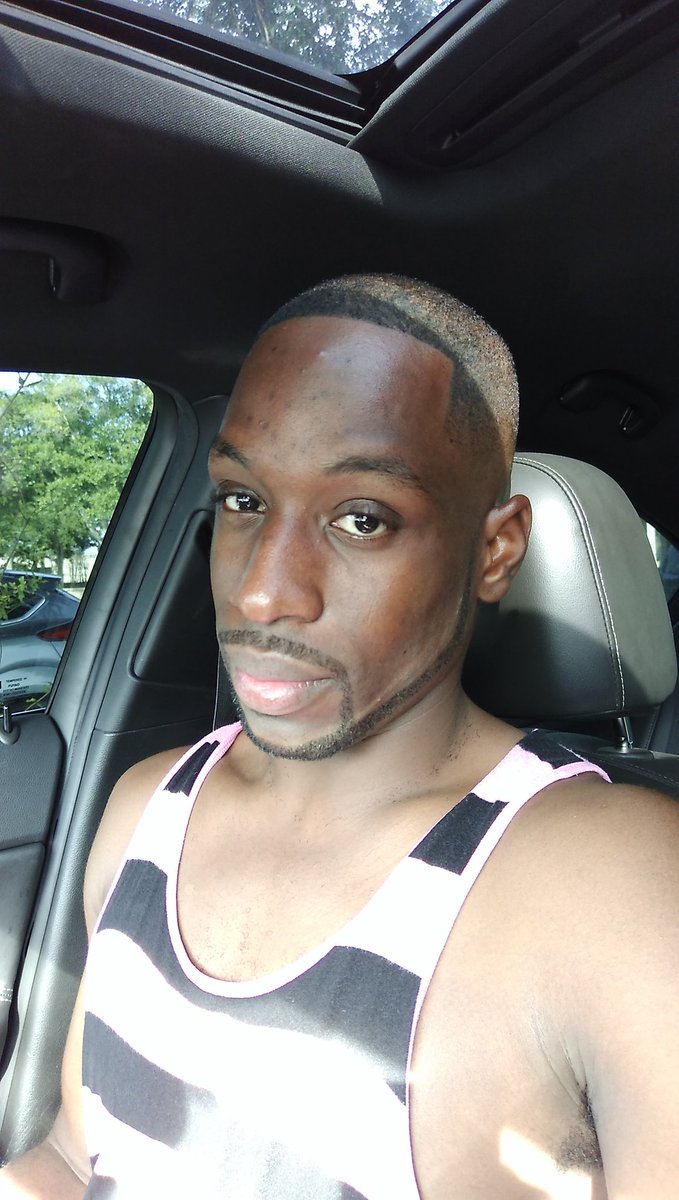 daoriginaldivo's tweet photo. I love how I feel after a #phreshcut I feel like a new man. #TGIF #gay #flexfriday #beforeandafter #haircut https://t.co/9veaaMSQyQ