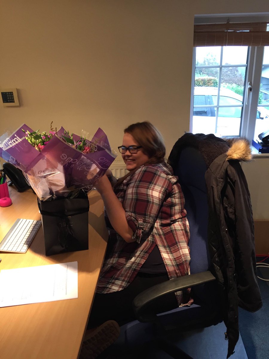 SpliceComLtd's tweet photo. #Flowers arrived today in the #splicecom office today - what a lovely end to the week #UC #voip #choice https://t.co/UgI46E5fyB