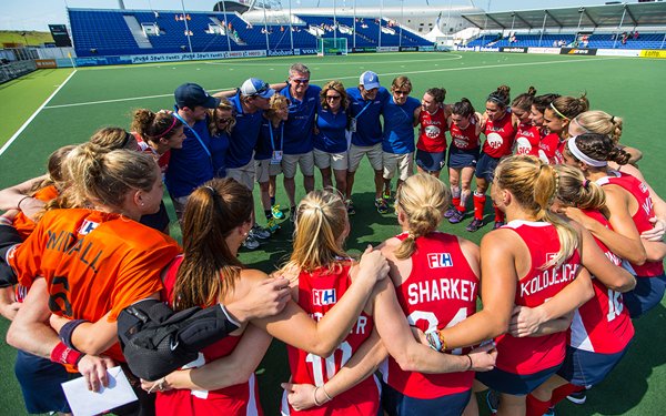 U.S. Olympic Committee Recognizes USWNT Head Coach Parnham as 2015 National Coach of the Year go.teamusa.org/2evuyZ7