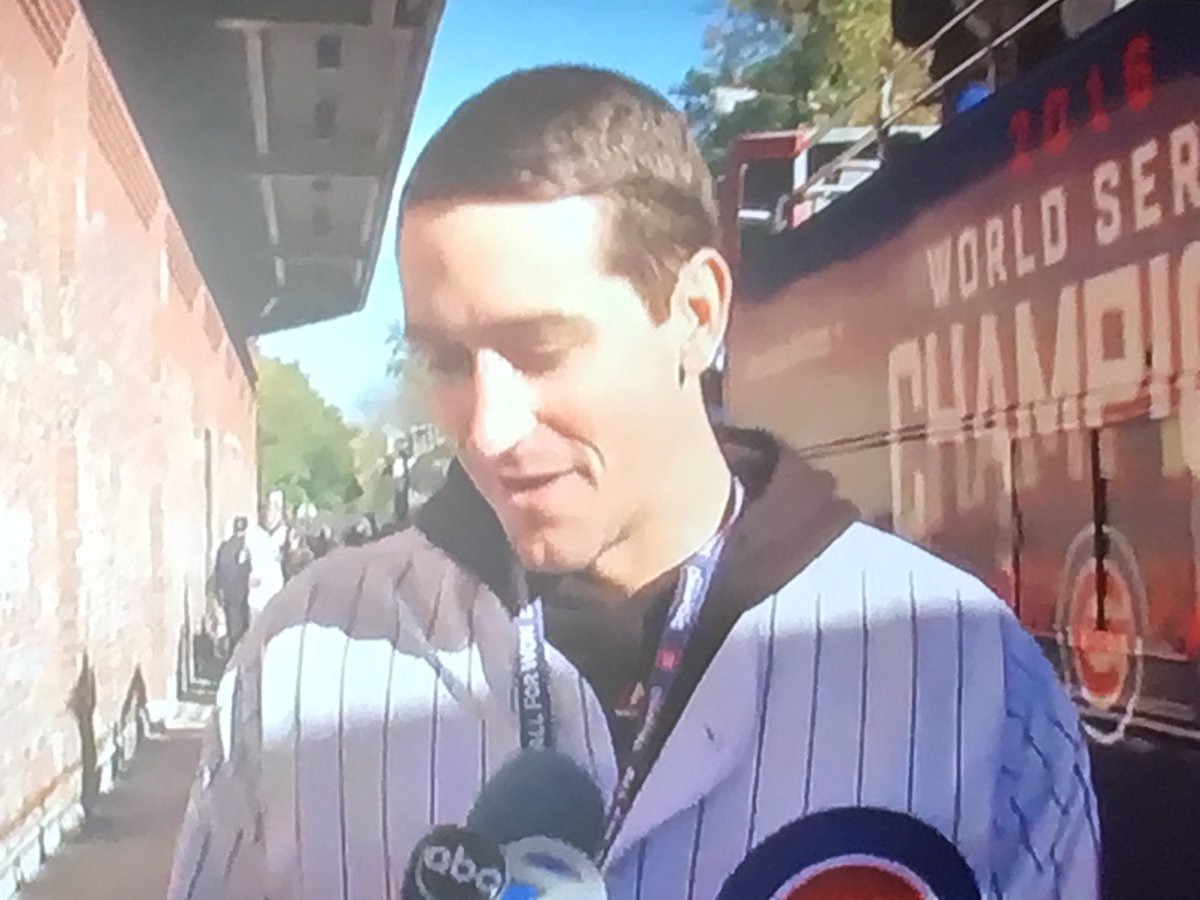 SprintMerri's tweet photo. Celebrating the Cubs-World Champions! Do you have unlimited freedom to enjoy the parade on your phone? #Sprint #gocubs2016 https://t.co/L412TtqiFv