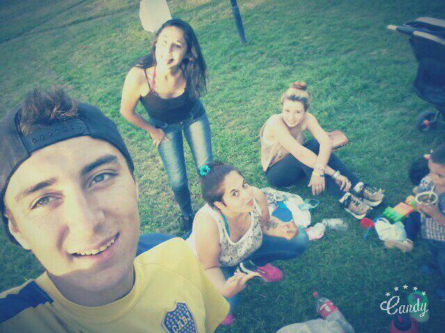 Angiie1's tweet photo. Loos Qiiero ...Graciias Poor Estar siiempre!! :P https://t.co/yIezaBKM1b