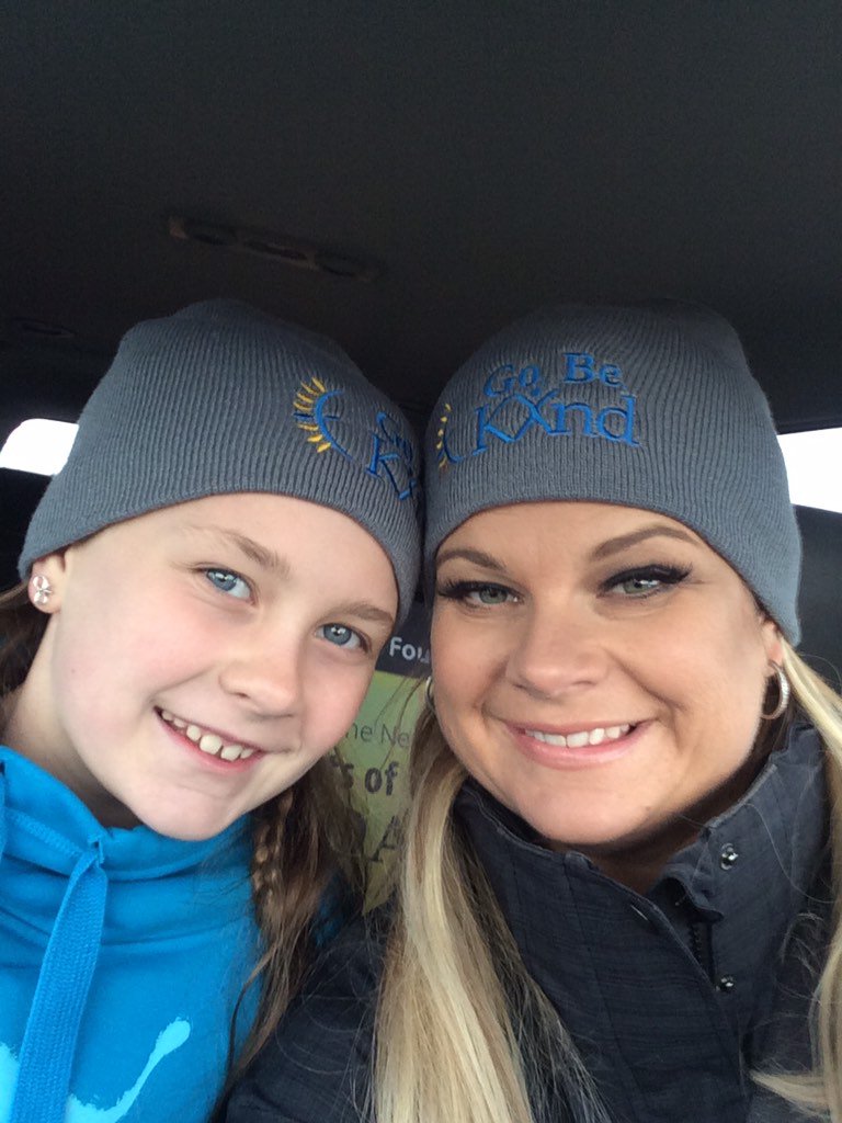 shopdoll's tweet photo. RAK'ing with my favourite girl #gobekind @RakDayMH https://t.co/UUM0Fgcb2Z