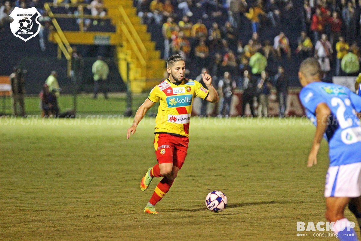 BackUp_CR's tweet photo. Les dejamos un par de fotografías de ayer del encuentro entre Cartaginés y el @csherediano1921 https://t.co/qWTSoO2YI0
