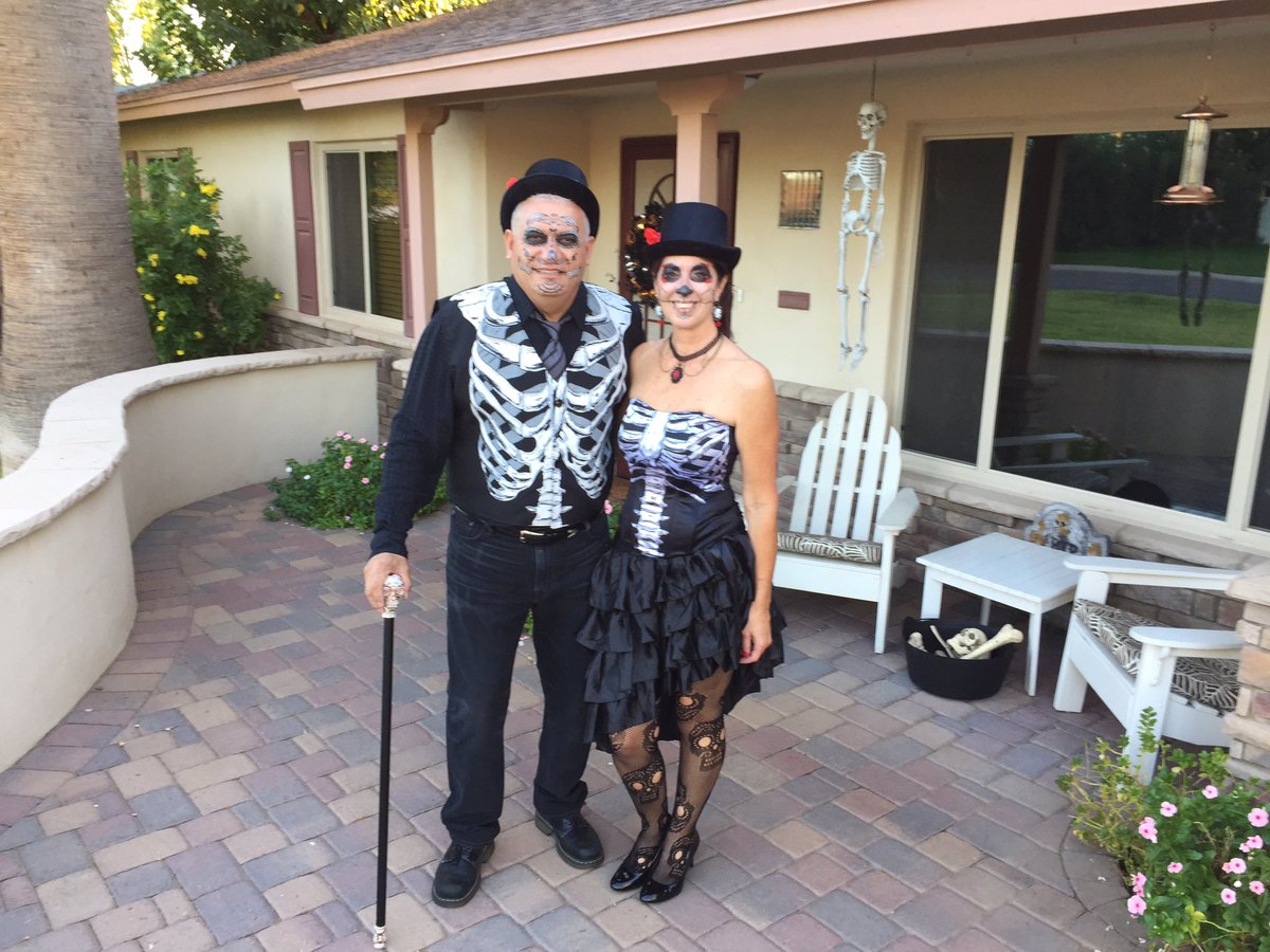 SamboMont's tweet photo. Halloween 2016 https://t.co/ehZ5gaisr3