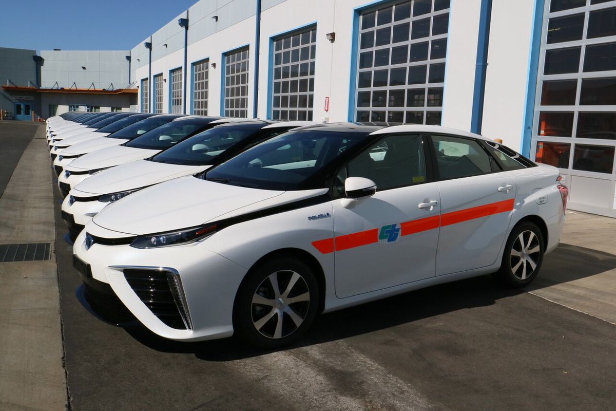 CTGatekeeper's tweet photo. Hey @sscliff &amp; CARB: Check out our 0-emission fleet for sustainable transpo!  300 mpg!  #hydrogenpower @MalcolmXdough @CaltransHQ https://t.co/9rI5SJGaxt