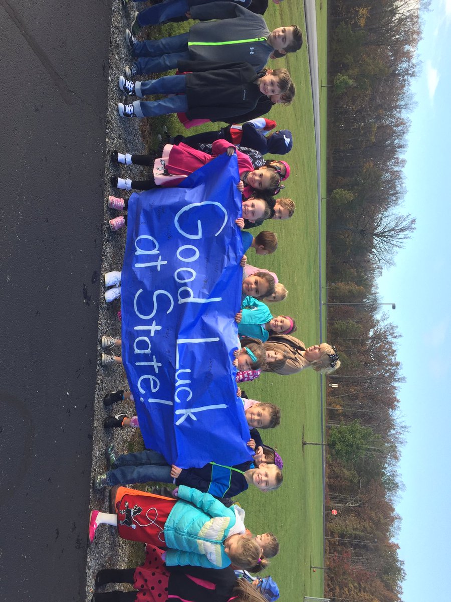 Lots of adorable Kindergarteners are rooting for you!! <a href="/DHSgirlsCC/">Defiance Girls XC</a> <a href="/JustusXc/">Defi XC</a> #bulldogpride #goodluck #state