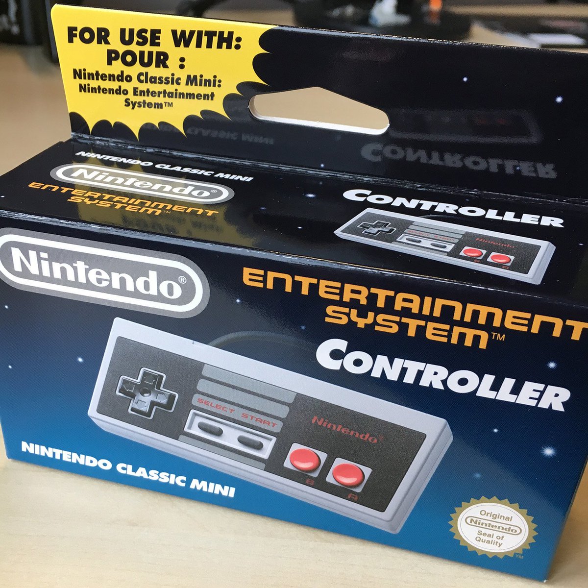 NintendoDE's tweet photo. Gerade eingetroffen... und in Kürze auf dem Weg zu euch! #NESmini https://t.co/0JgeTw1JnL