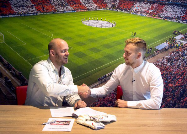 Gefeliciteerd <a href="/HiddeJurjus17/">hidde jurjus</a>  met je 3 jarig contract bij <a href="/Stanno_nl/">Stanno NL</a> 🖐🏻⚽️ stanno.com/nl/nieuws/hidd…