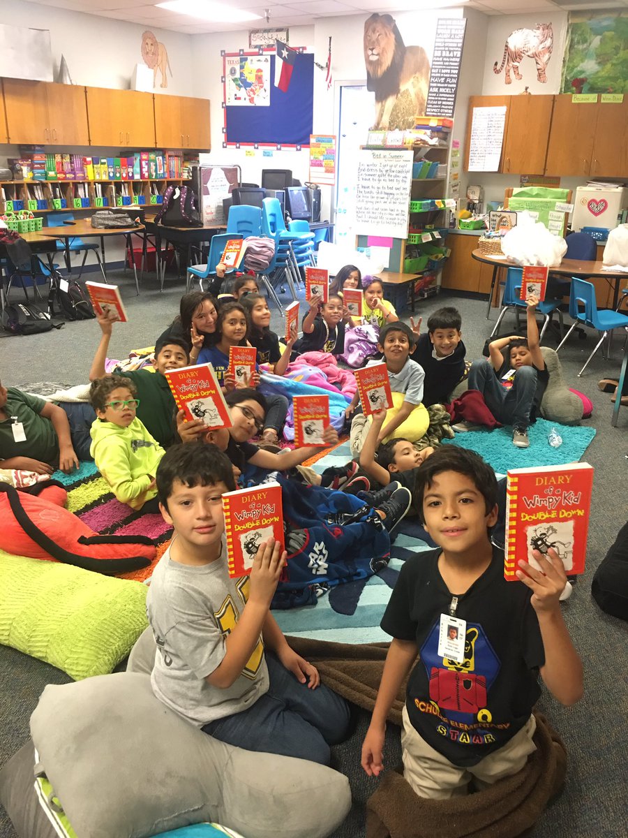 almary_r's tweet photo. Our book is finally here and students are excited for our #readingmarathon. Thank you Schulze and PTA for the popcorn!! #SchulzePanthers https://t.co/SdWLgZhzko