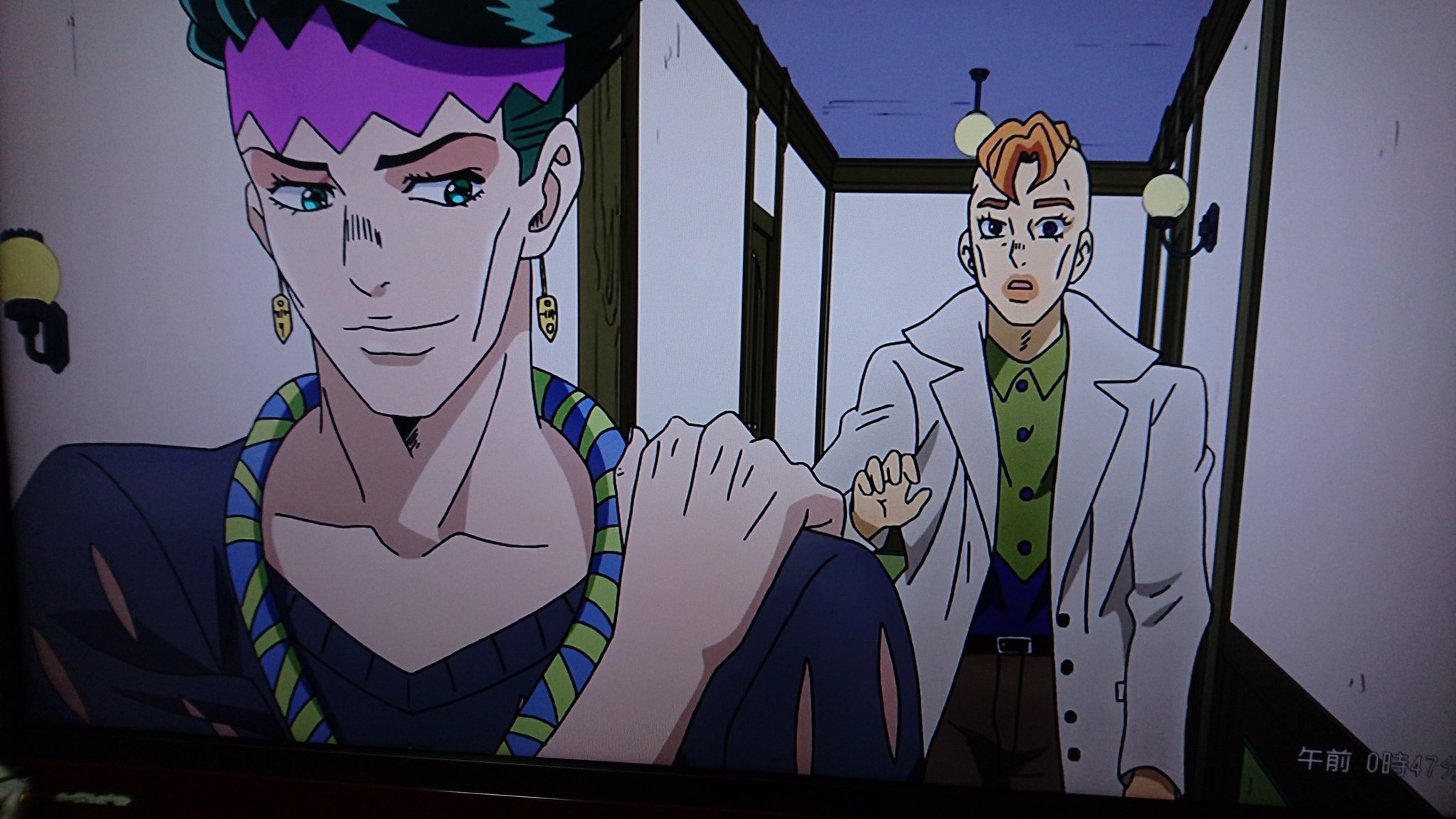 Twitter 上的 なだぎ武 ずいぶんと同時進行で話を進めてるな やはり１話づつやと長くなるからか ジョジョアニメ4部 エニグマの少年 背中の男 T Co Wxfrozla8s Twitter