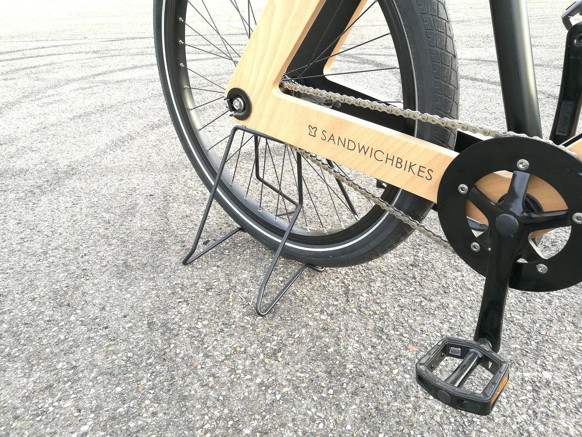 testing our new bikes stand. soon available in our shop.