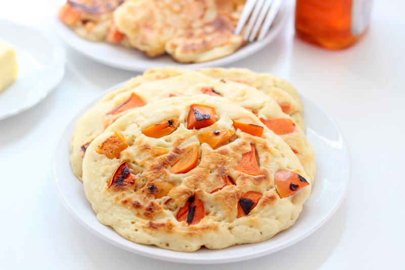 Simple_Simmons's tweet photo. Sweeten up your Sunday morning with Upside Down #Persimmon Pancakes! #SimpleSimmons https://t.co/MHxqUHIKsn https://t.co/USzvheU20V