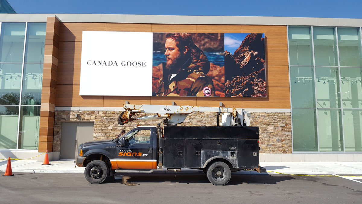 TotalSignsCa's tweet image. See whats new @sportinglifecan New winter Canada Goose exterior billboards installed by @TotalSignsCa