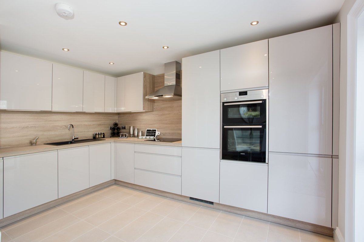 beckdevelopment's tweet image. Luxury 3 bed homes in Clitheroe with gardens and parking only £199,950.  Move in straight away with only 5% deposit required.