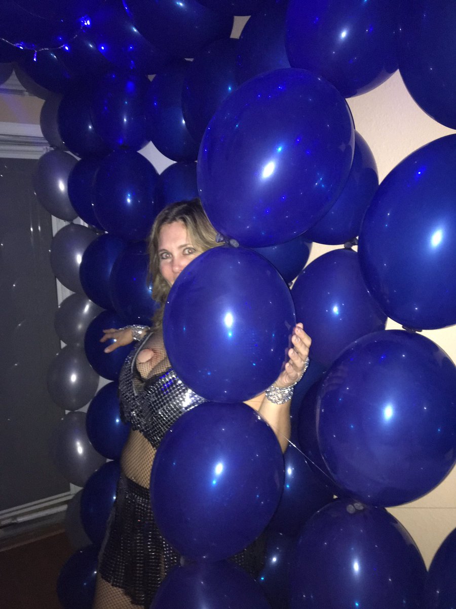 heathrp123's tweet photo. Missing #Halloween and the #BalloonTunnel #Babarella #metal #bikini #space #WhenWillIEverGetToWearThisAgain ?? https://t.co/Ue8hCM2LT7