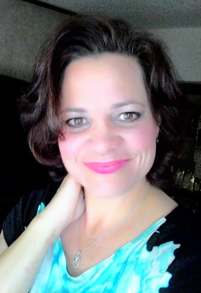 AngelaRNorton's tweet photo. #Hello hope you all have a #awesome day today! https://t.co/l65pNPuwPB