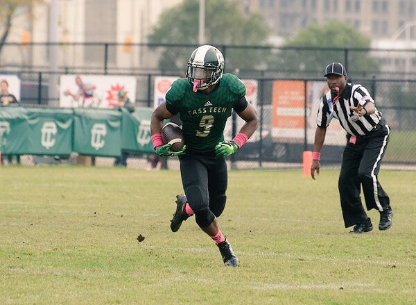 dpeoplesjones's tweet photo. Gamedaayyyyyyy 🏈💚!!! #BeatDearborn 🙏 https://t.co/GlqCmAOMK1