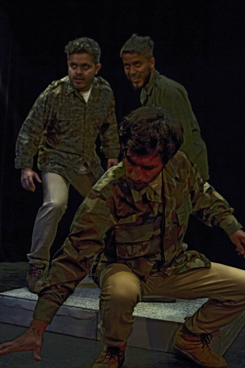 Que desafortunado es el que ama y sospecha, y sospechando ardiente ama. 
La mujer del negro. Jueves y viernes 8 pm, <a href="/LaCasadelTeatro/">La Casa del Teatro</a>