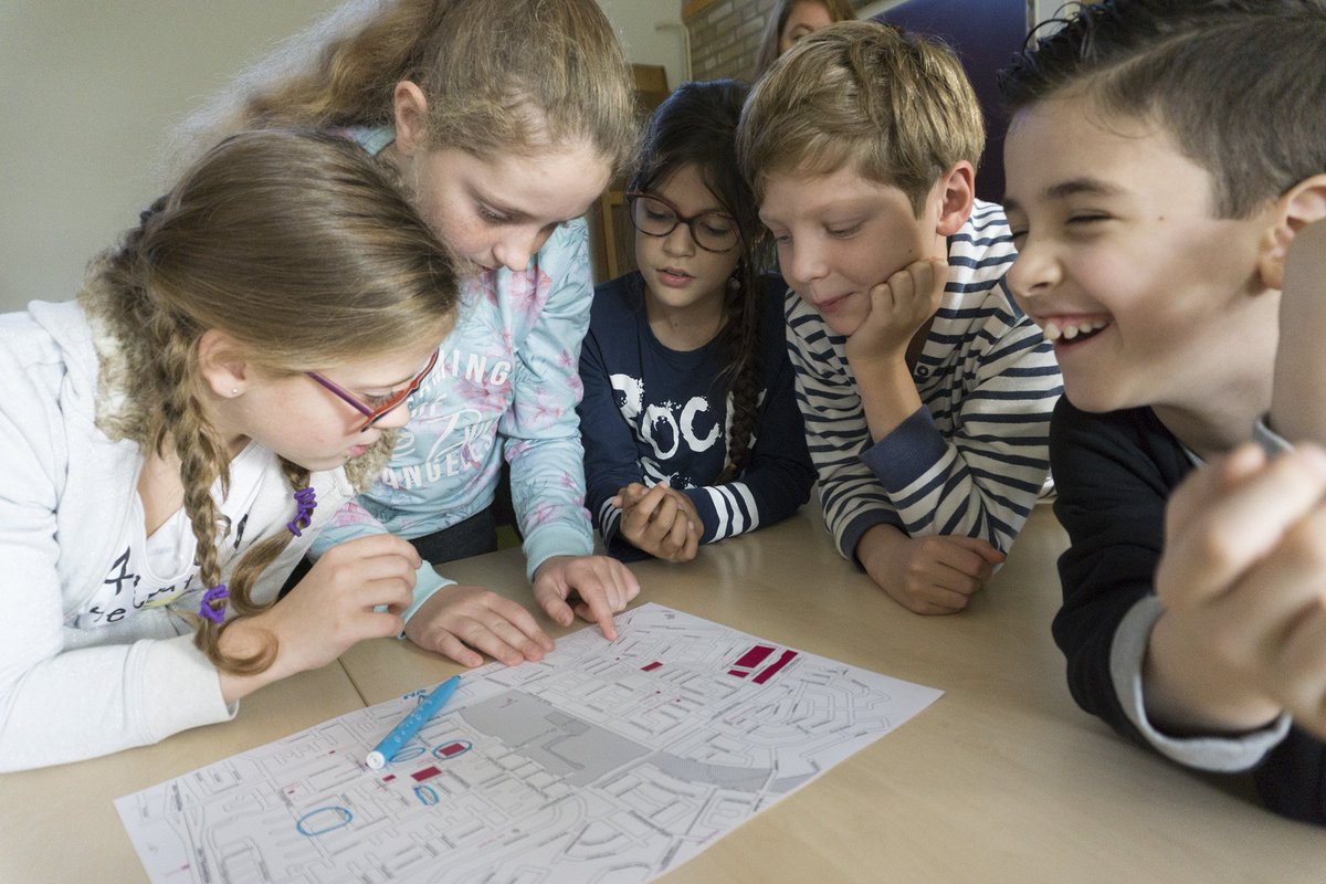 Superflux's tweet image. Inspiring start to #maplab, our cartographic experiments with children to create maps that grownups dont.