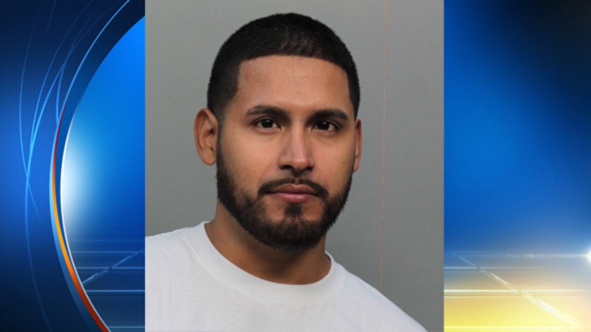 Man has sex with 16-year-old girl, then tells her she's too young for him, police say bit.ly/2fCSpsv?utm_me… https://t.co/dxp8s9ljnF