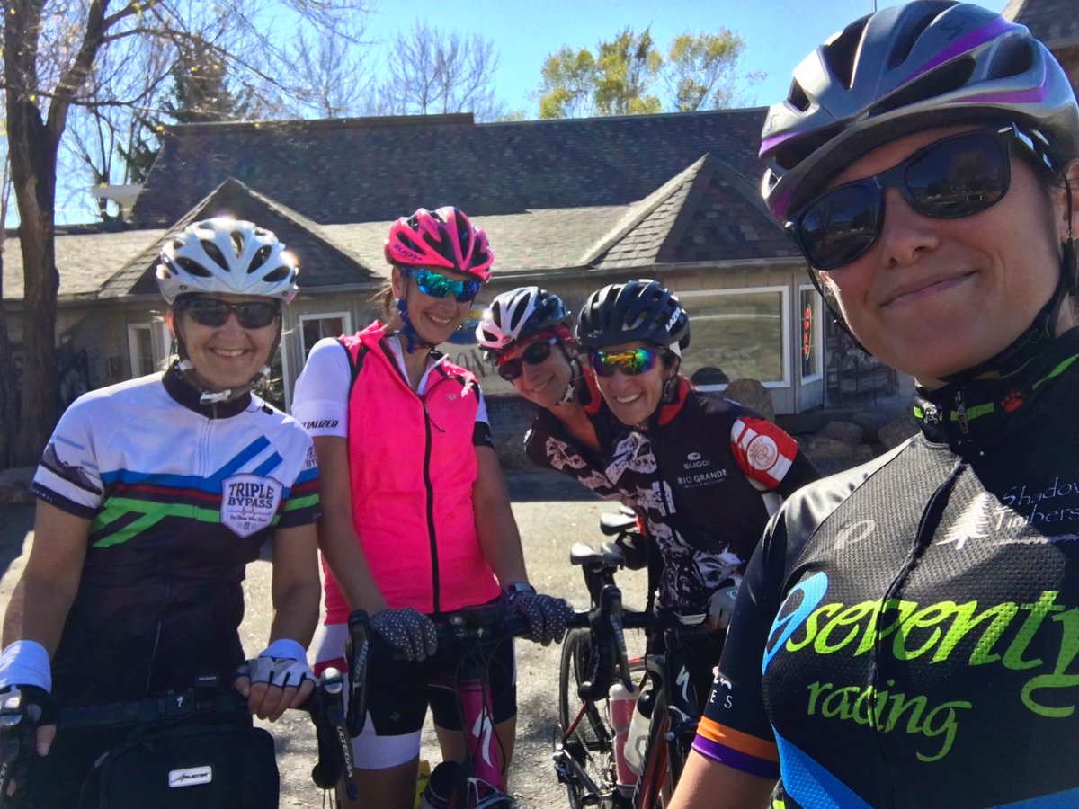 9seventyracing's tweet photo. Our #chicksquad has been taking advantage of the nice weather - see you on the trails/road this weekend! #Ride365 #Cycling #FindFaster https://t.co/XsRop7n9lo