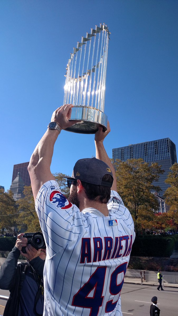 Cubs's tweet photo. Trophy time. #FlyTheW https://t.co/IyBCQGrGxJ